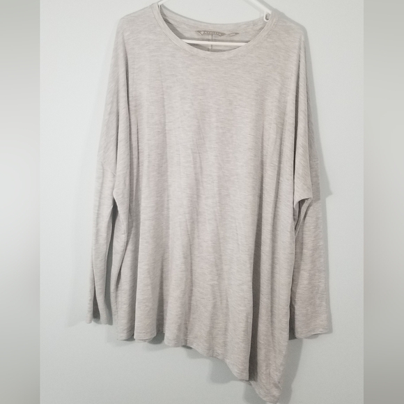 Athleta Tops - Athleta Oversized Large Long Sleeved Loungewear Top. Assymetrical Hemline. Soft!